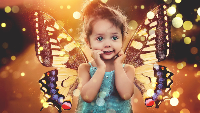 Fotografía de niña mariposa creada con Photoshop