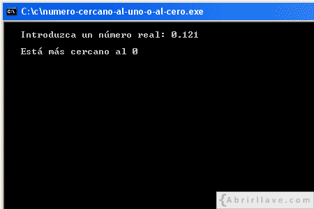 Visualización en pantalla del programa Número cercano al uno o al cero, con el número cero coma ciento veintiuno, resuelto en lenguaje C.