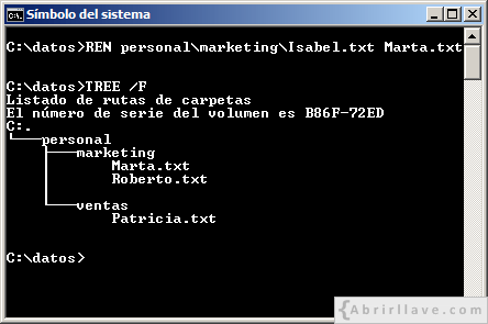 Ventana del Símbolo del sistema ejecutando el comando REN para cambiar el nombre de un archivo - Ejemplo del tutorial de CMD de {Abrirllave.com
