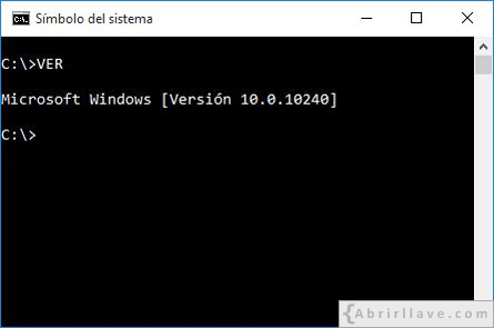Ventana del Símbolo del sistema ejecutando ver en Windows 10 - Ejemplo del tutorial de CMD de {Abrirllave.com