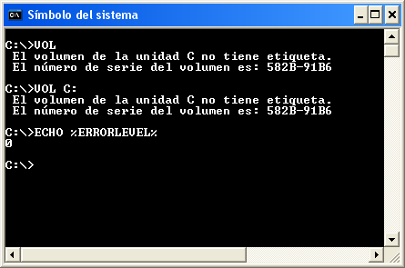 Ventana del Símbolo del sistema ejecutando vol asignando un cero a ERRORLEVEL - Ejemplo del tutorial de CMD de {Abrirllave.com