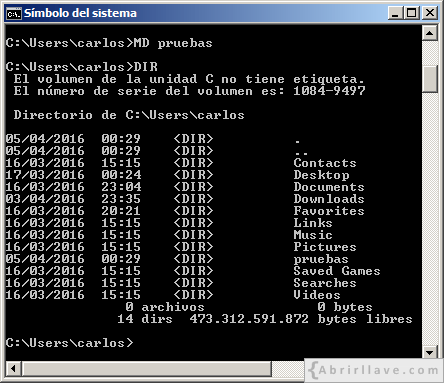 Ventana del Símbolo del sistema en Windows donde se muestra la ejecución de la orden MD para crear el directorio pruebas - Ejemplo del tutorial de CMD de {Abrirllave.com