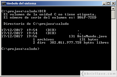 Ver el archivo HolaMundo.java con el comando DIR en la consola de Windows.