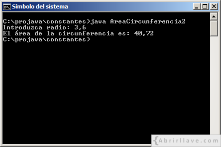 Ejecución del programa AreaCircunferencia escrito en Java, donde se calcula y muestra el área de una circunferencia con dos cifras decimales.