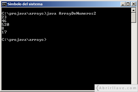 Ejecución del programa ArrayDeNumeros2 escrito en Java, donde se muestran los valores de un array de enteros inicializado por el programador.