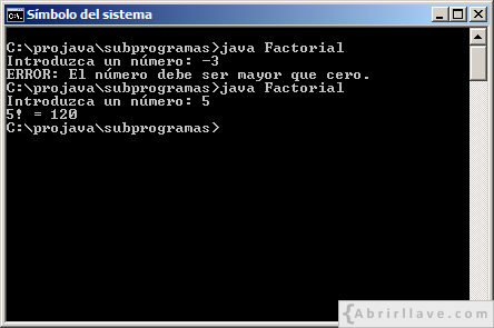 Ejecución del programa Factorial escrito en Java, donde se muestra por pantalla el factorial de un número introducido por teclado.