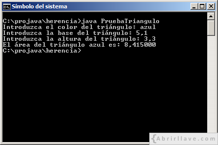 Ejecución del programa PruebaTriangulo escrito en Java, donde se muestra el área de un triángulo.